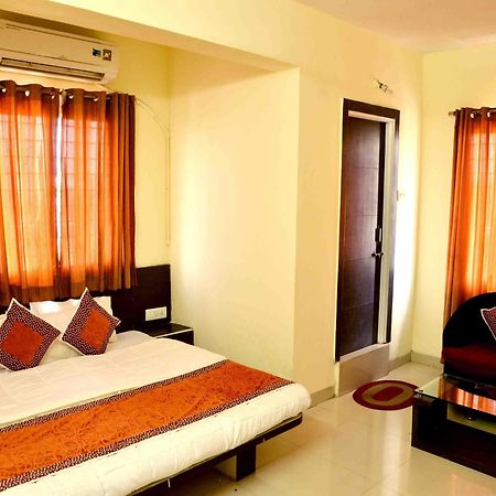 Hotel Vijay Nagar Indaur Kültér fotó