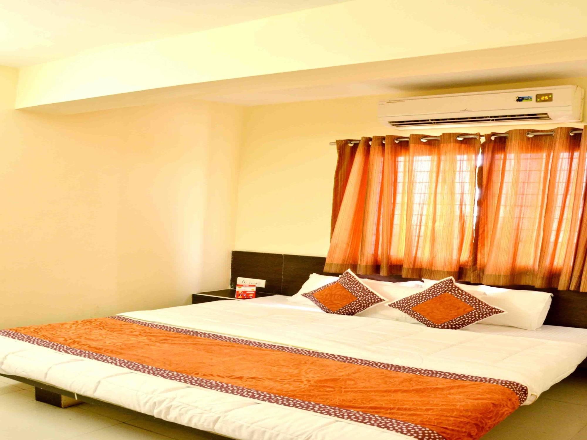 Hotel Vijay Nagar Indaur Kültér fotó