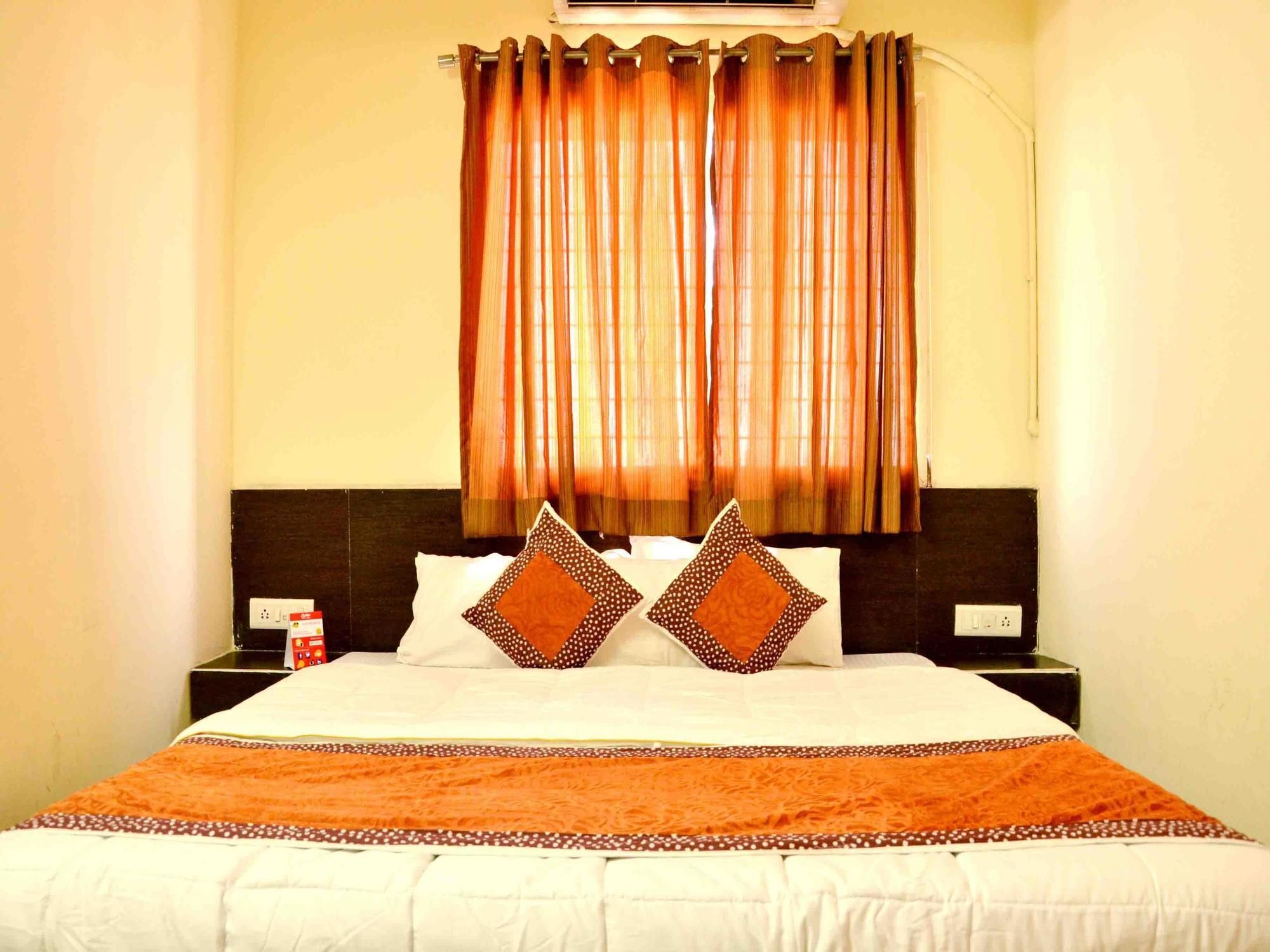 Hotel Vijay Nagar Indaur Kültér fotó