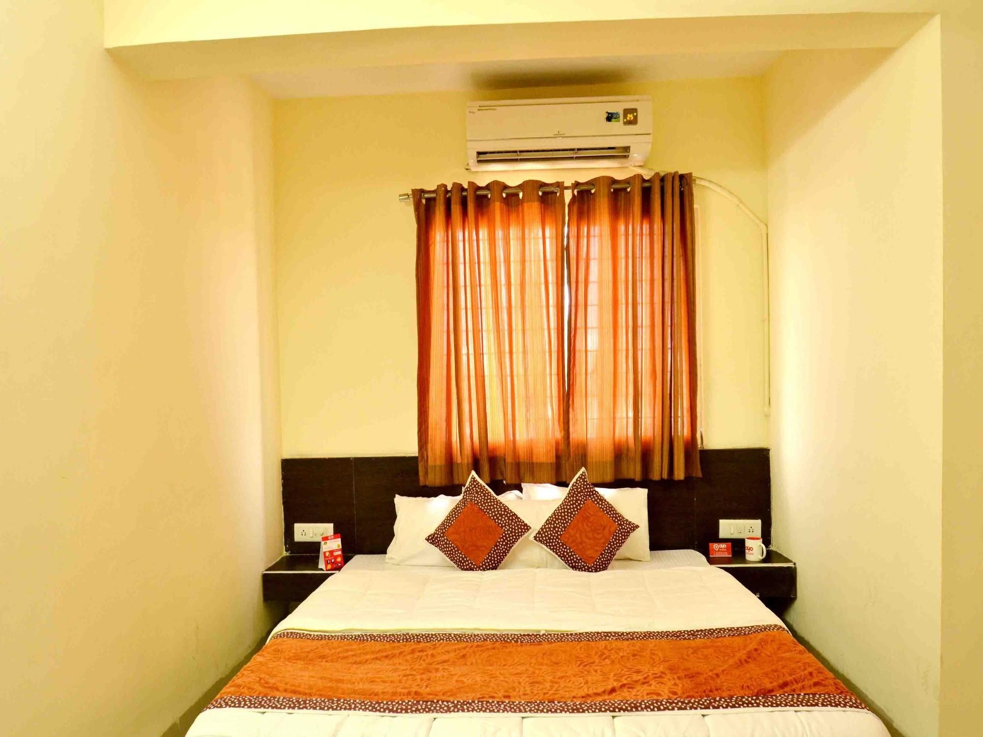 Hotel Vijay Nagar Indaur Kültér fotó
