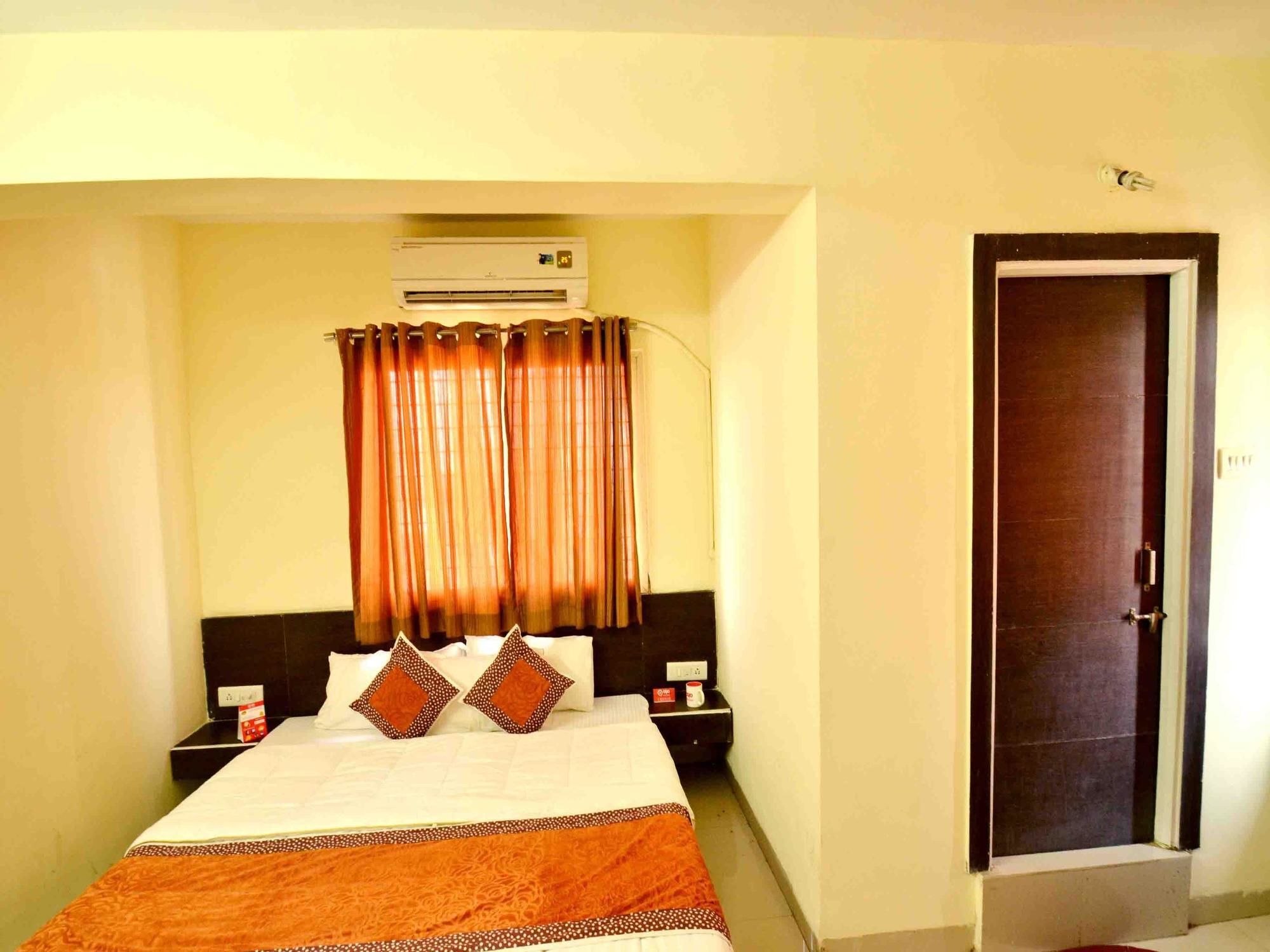 Hotel Vijay Nagar Indaur Kültér fotó