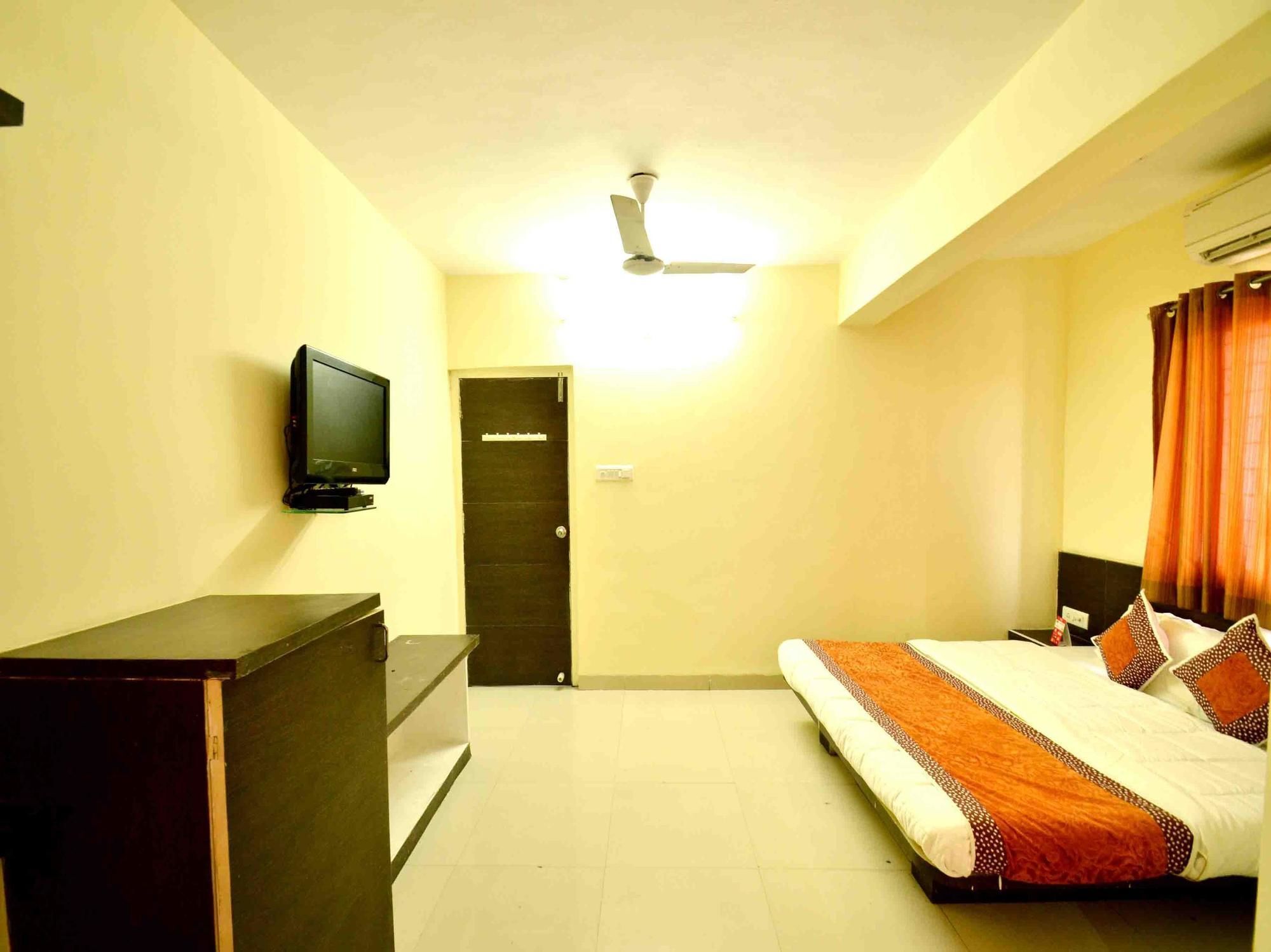 Hotel Vijay Nagar Indaur Kültér fotó