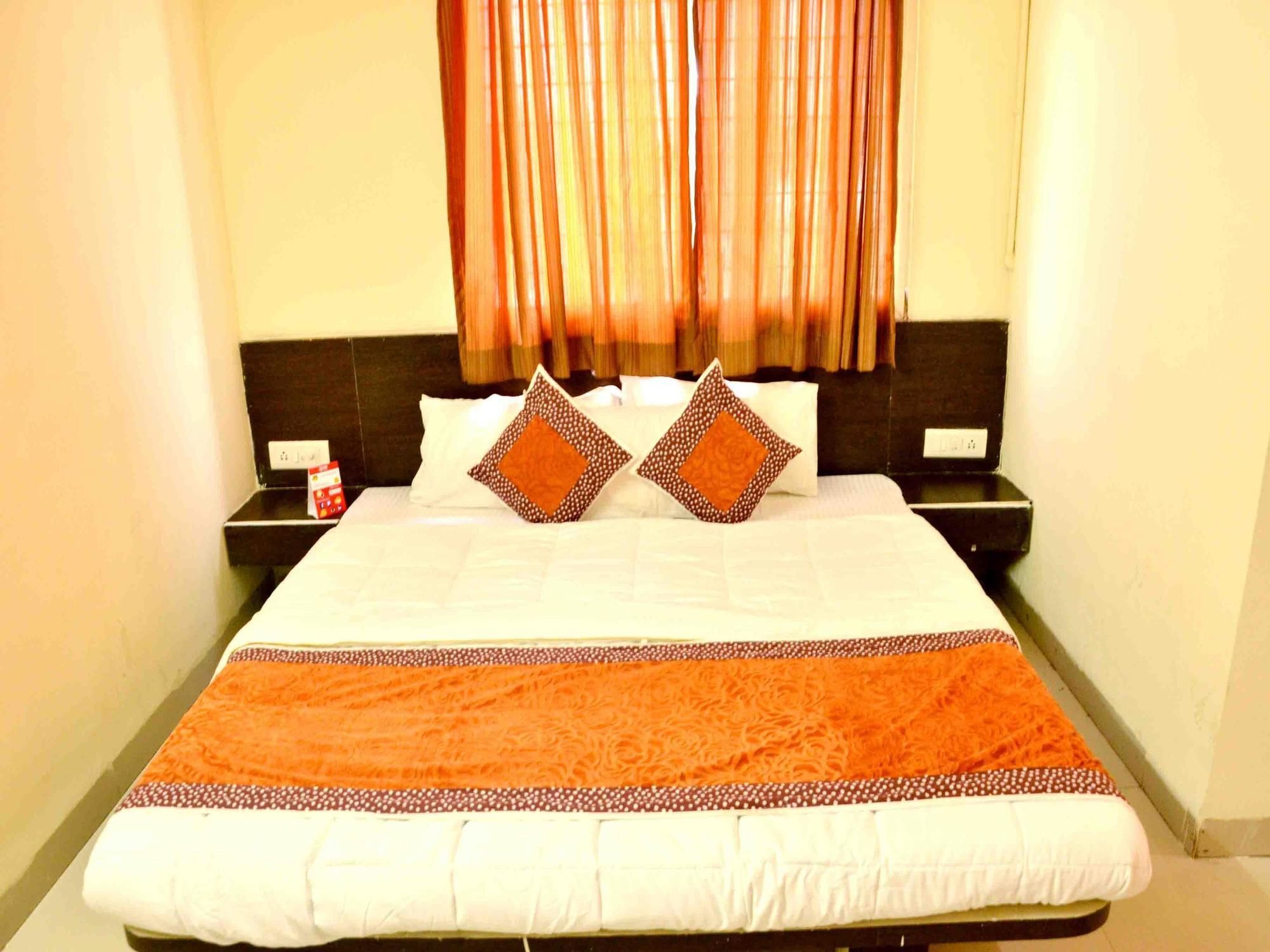 Hotel Vijay Nagar Indaur Kültér fotó